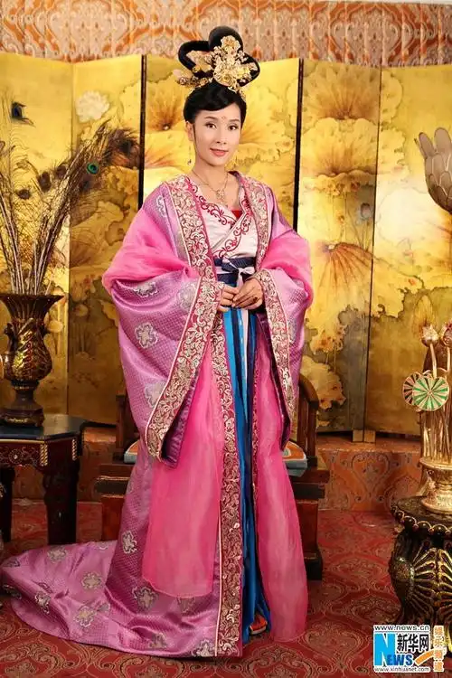 01:03:44杨恭如版《唐宫燕之女人天下》太平公主古装伊人逆相思同采自