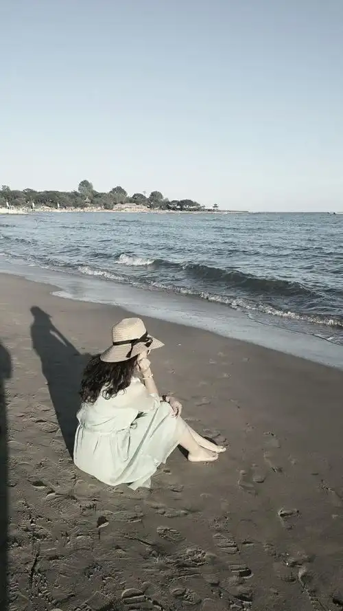 面朝大海 等到春暖花开那一天 大海中那一抹红和绿