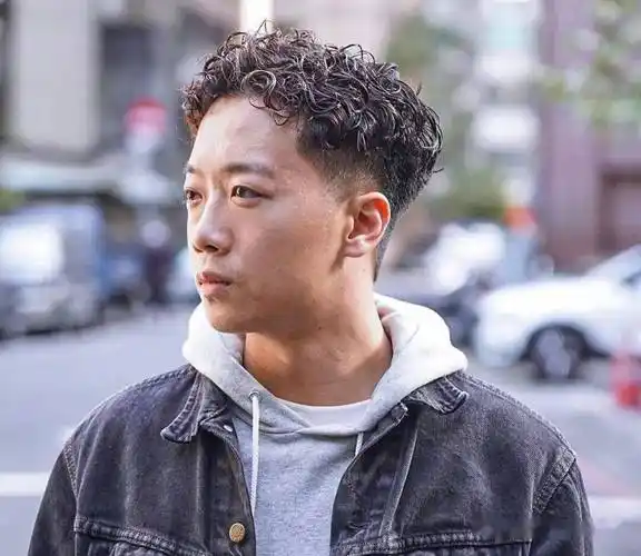 男生烫头发,帅到没朋友 !