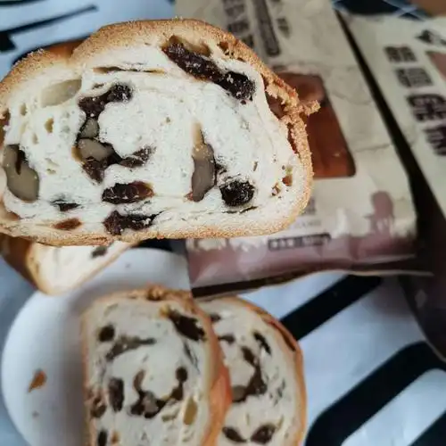 麦趣尔俄罗斯新疆大列巴黑麦列巴烘焙早餐代餐干面包麦趣尔黑麦果仁