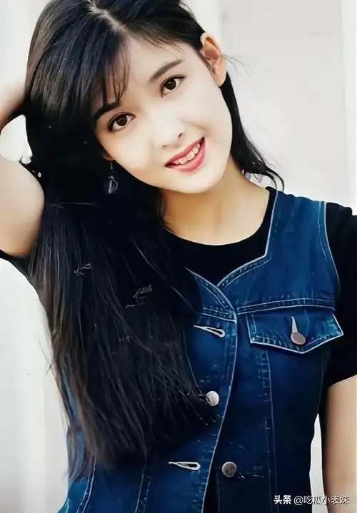 周慧敏照片可以定格美丽却留不时光