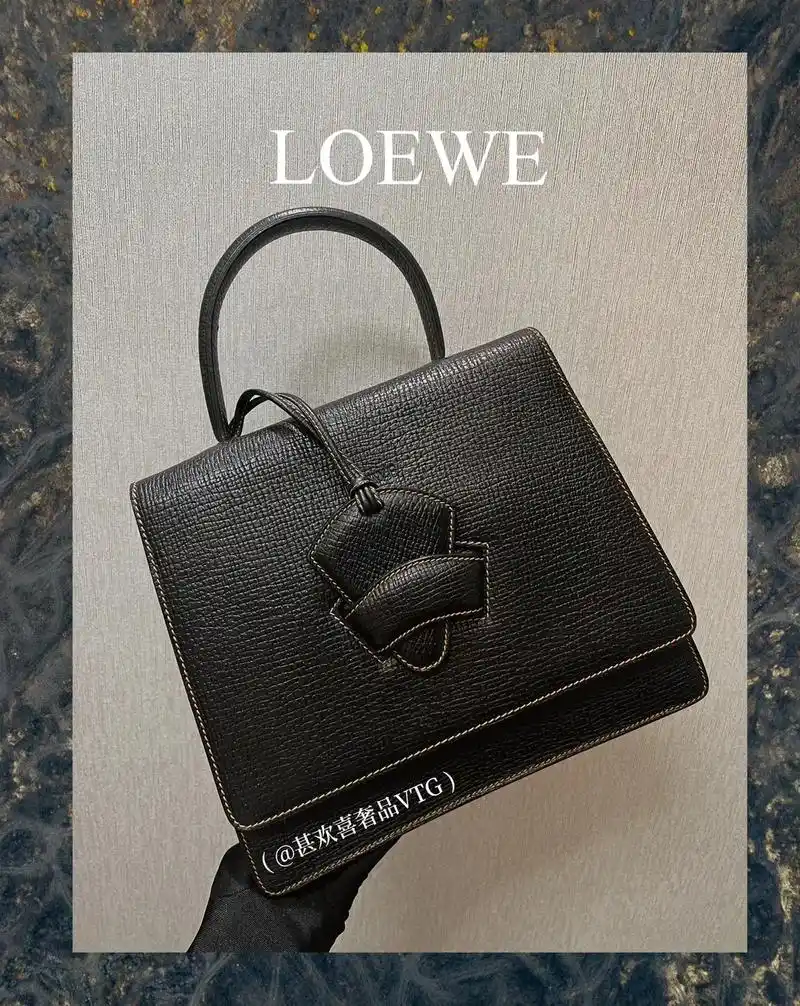 loewe罗意威大号叶子包经典中的经典