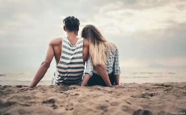 纪实六旬妇人邂逅年轻鲜肉决定直面内心渴望两人擦出火花