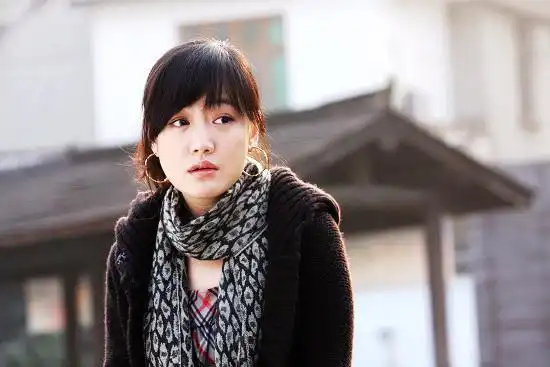 薛佳凝与神秘男牵手回家网友神预言秒应验一会胡歌准上热搜