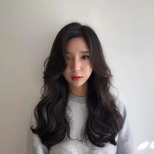 最受欢迎的中长发大卷