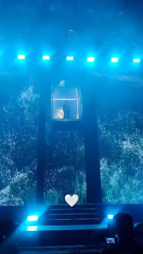 王嘉尔世巡破7项华人记录##王嘉尔18场巡演破7个华人记录