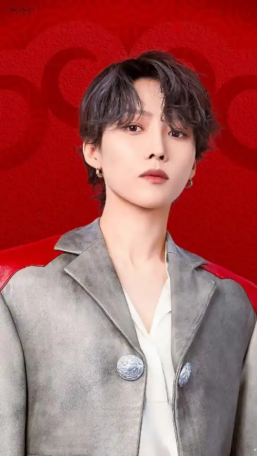 刘雨昕红棉袄造型饭拍视频##刘雨昕江苏卫视春晚