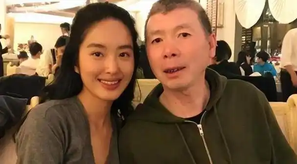 杨采钰:抢刘亦菲"大佬"陈金飞,嫁大30岁富豪,她到底为了啥