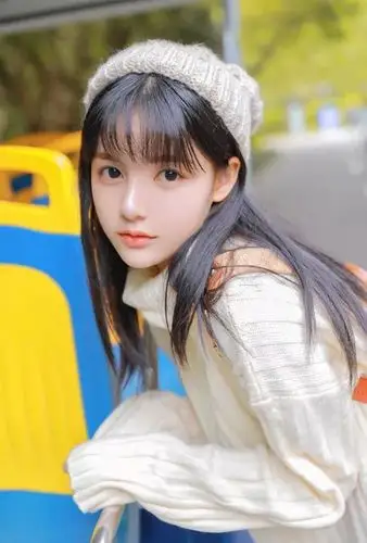 三行情诗-0502-《上帝是个坏女孩-善解人意》