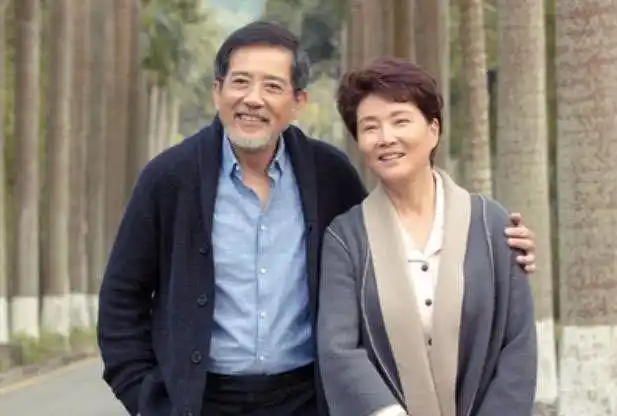 71岁秦汉依然帅气十足魅力不减当年林青霞与他苦恋18年