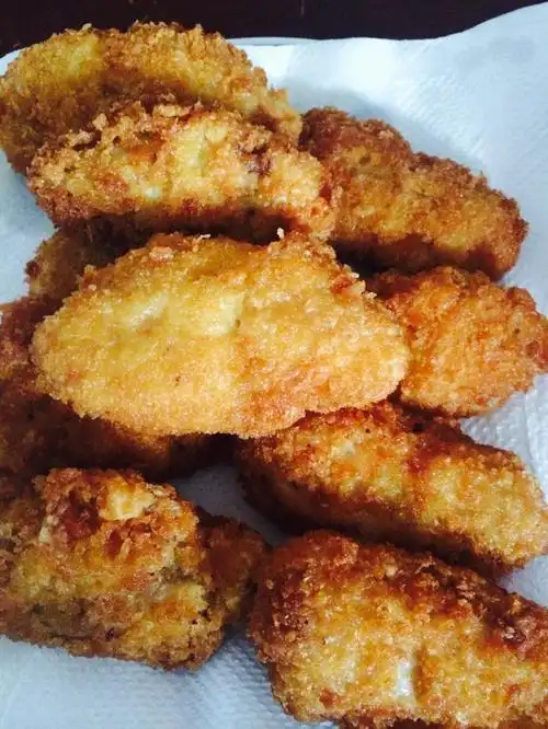 鸡翅怎么做如何做好吃_鲜嫩炸鸡翅家常做法大全_z小默的厨房_豆果美食