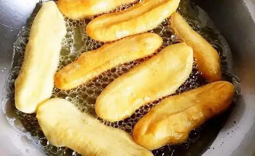 自制油条的做法 步骤10