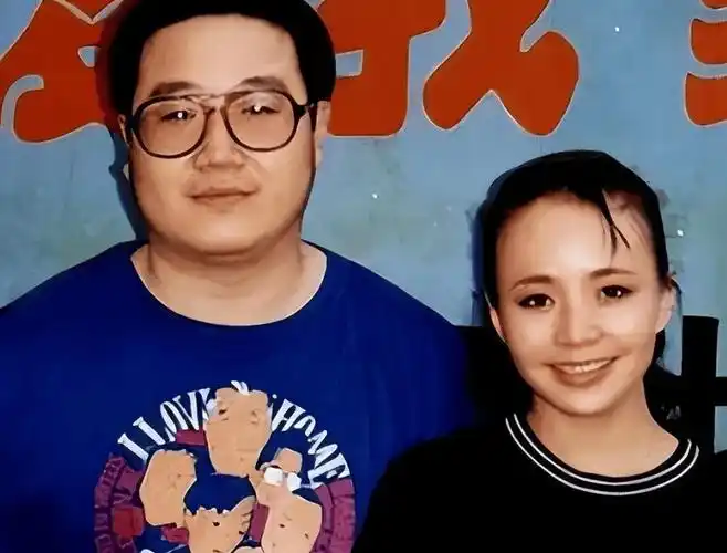 黄磊黄小立黄磊可是大家老熟人了,娱乐圈不少明星都是他的学生年轻