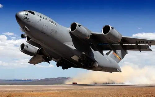 军用飞机起飞运输 640x960 iphone 4/4s 壁纸,图片,背景,照片