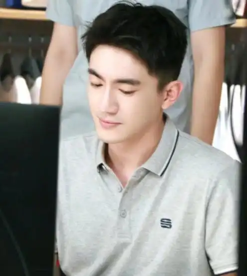 林更新短发生图上热搜网友两个好哥们都栽了你网红女友在哪