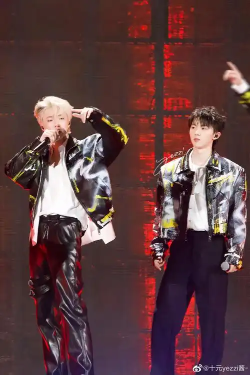 你正看向我@时代少年团队长-马嘉祺@时代少年团-刘耀文