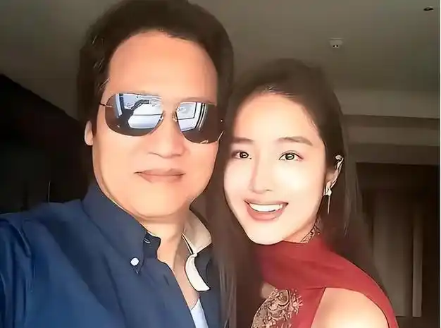 自杀夺女,一手捧红刘亦菲,她比你想的更狠|王思聪|杨采钰|干爹陈金飞