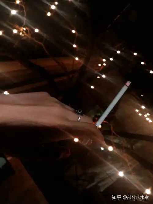 女生抽烟到底怎么了? - 知乎