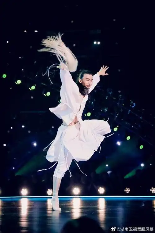 舞蹈风暴张艺兴也带来了风暴时刻有没有那个瞬间惊艳了你
