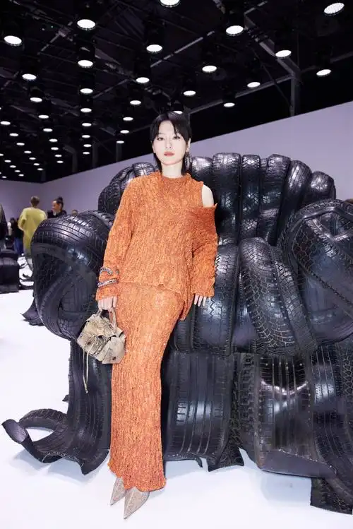 acnestudios##周笔畅巴黎笔记