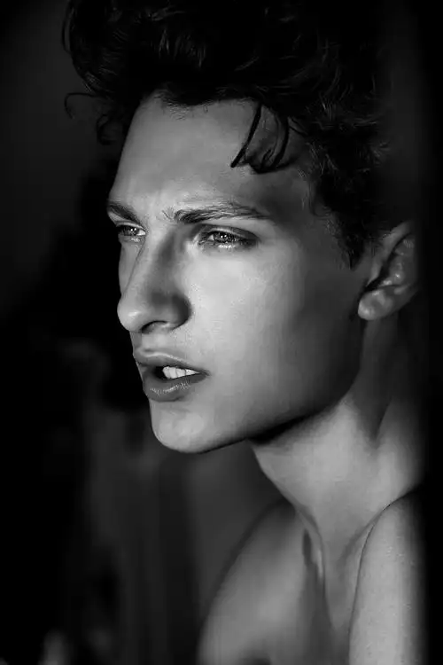 从鸡妃蛋打转采于2015-11-23 21:58:27图片,型男,欧美帅哥,黑白照片