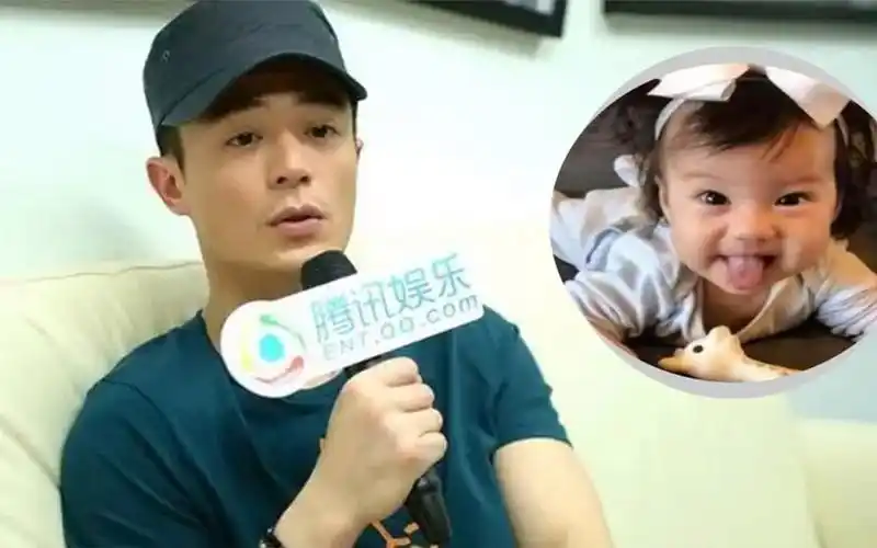 霍建华对小海豚撒娇:拜托啦亲一下我啦!小海豚的反应太搞笑了