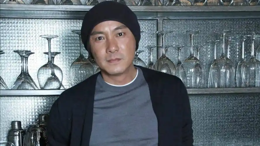 张卫健还原保持光头真相22年前受辱气到立刻离场