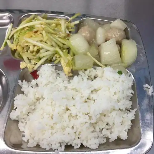 好好吃食堂的午餐