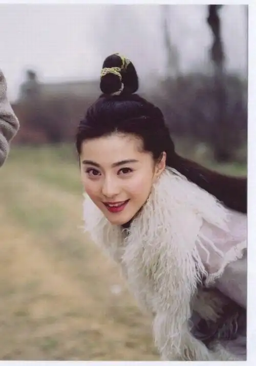 范冰冰出道6年就拍了15部古装剧,金锁经典却不是最美!