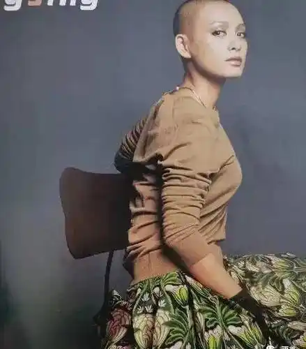 抽烟喝酒打架,公开示爱有夫之妇,她是贵圈没人敢惹的女星_时尚_宁静