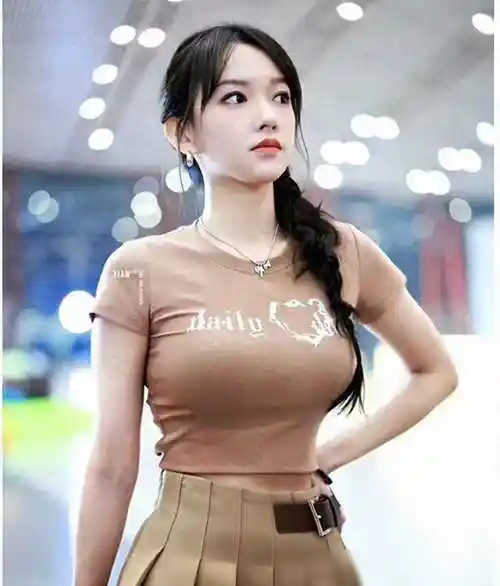 程潇身材惊艳网友,尺度大惹人瞩目!