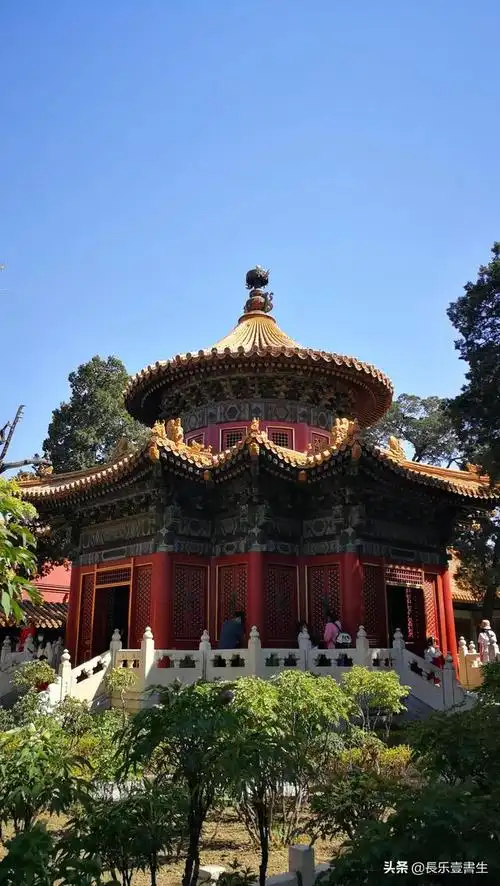 周末游览故宫御花园