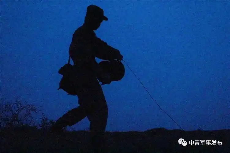 热血剪影,激荡军营铁汉的铿锵韵律