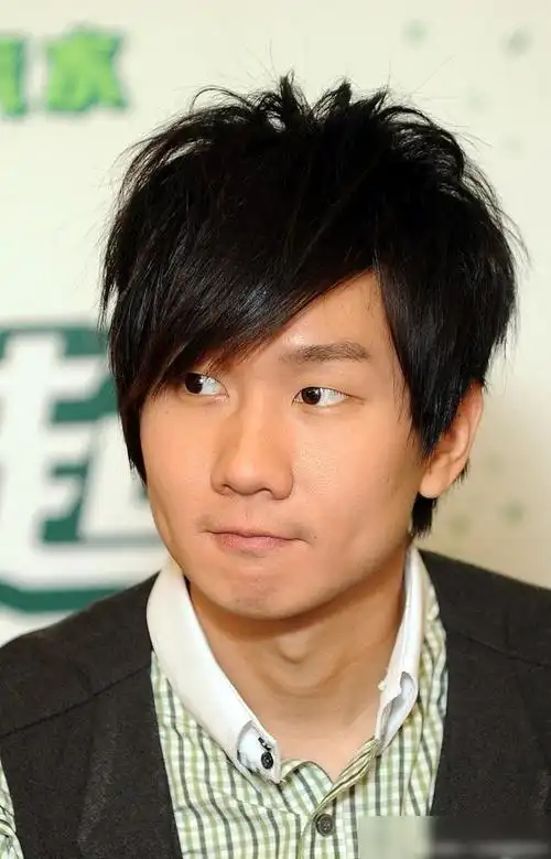 面对歌曲收费的质疑,林俊杰回应:几元不贵,要尊重音乐