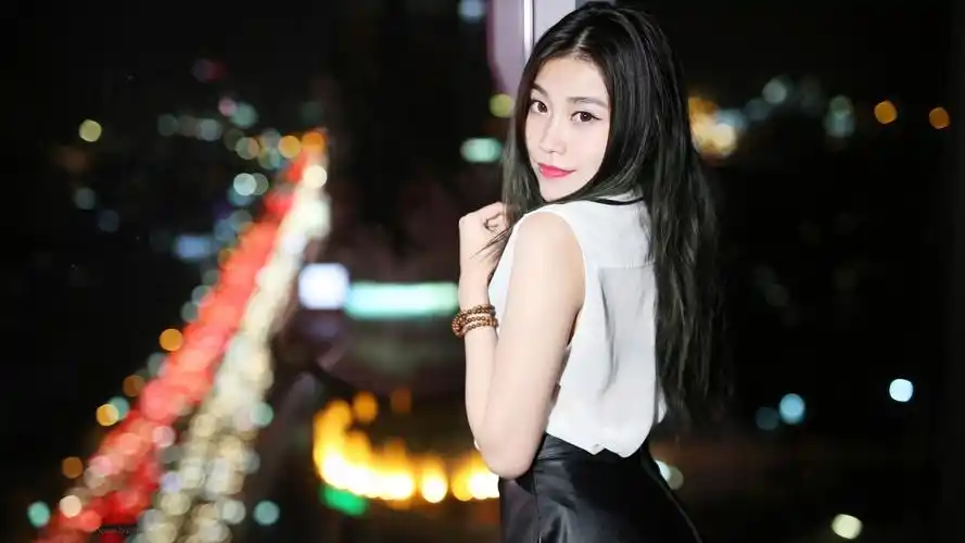 晚上美女摄影许诺sabrina4k壁纸