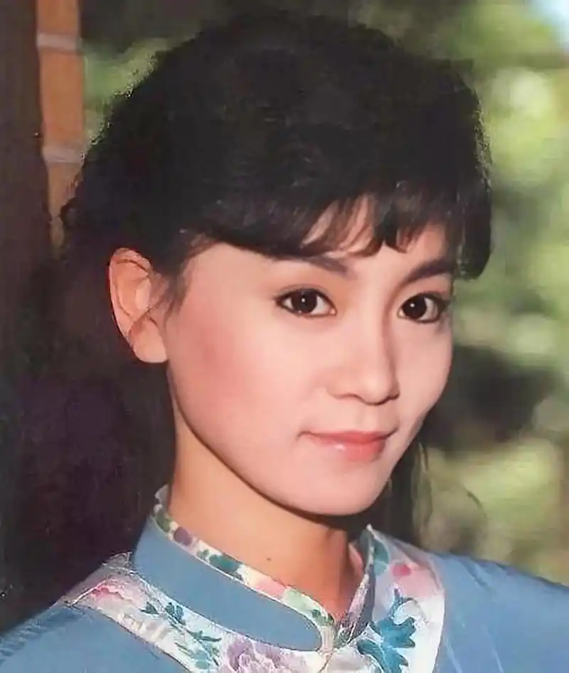 年轻时的刘雪华,名副其实的大美人