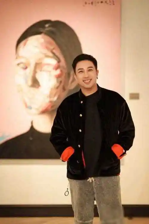 于正再谈减肥话题,晒多张精修自称瘦8斤,还要再瘦15斤:2_明星_身体