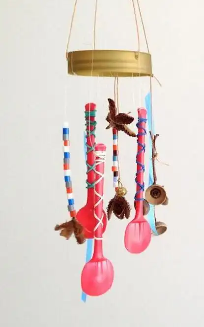 风铃的废物利用的创意制作图解教程_废物利用_手工制作大全_中国儿童