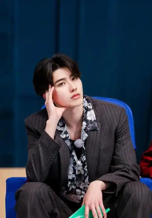 蔡徐坤关系?夜旅人补拍?张天爱徐开骋?周深明星?