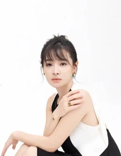 王维维堪称是最美秘书,看过《宝贝》的小主都这么说|163_手机网易网