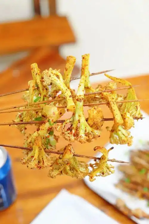 仅588元抢芳婷烧烤门市价170元的超值套餐牛肉五花肉