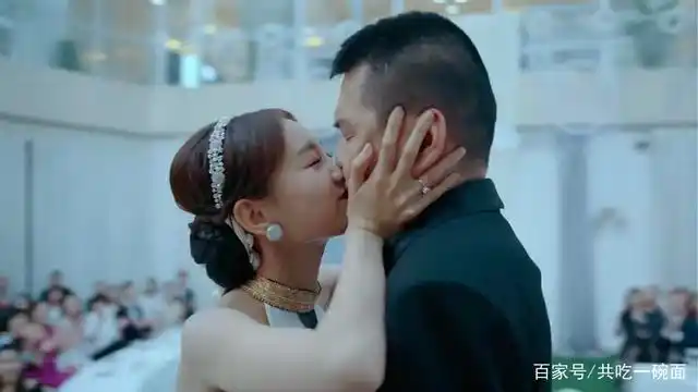 《爱我就别想太多》陈建斌李一桐结婚,莫名的喜感!