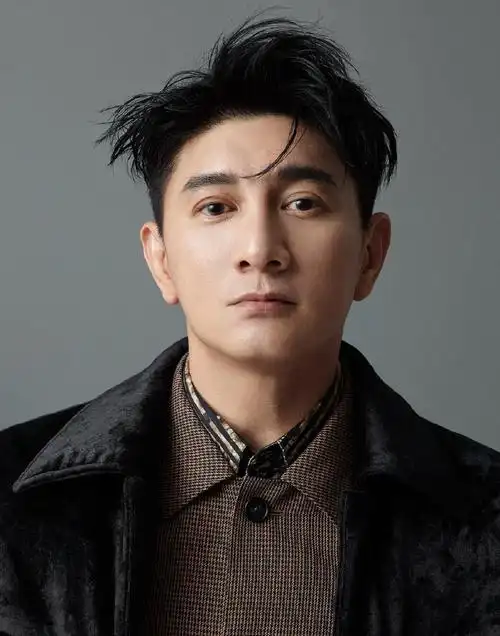 简介:吴奇隆沉稳魅力写真图片,分享一组吴奇隆图片给大家,图中的明星