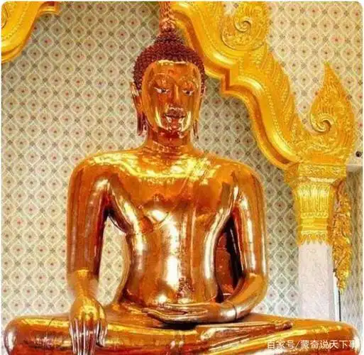 世界最大金佛被遗弃200年,工人搬运摔了一下,露出真身价值2.5亿