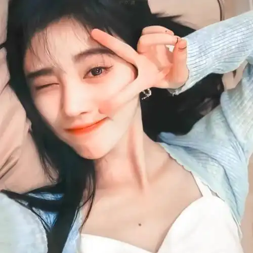 鞠婧祎满月之下请相爱##鞠婧祎慕南枝#"你背着千万骂名向我们走来