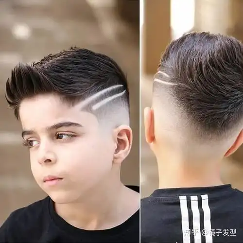 3.小男孩飞机头发型