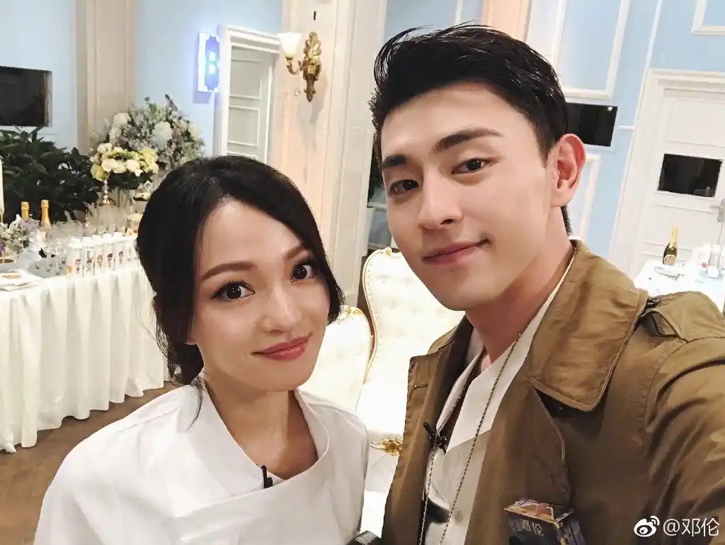 邓伦与赵丽颖合作过《楚乔传》,他在剧中的表演