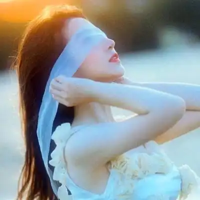 女生复古怀旧头像 高清好看的复古优雅诗意女子图片头像_女生头像