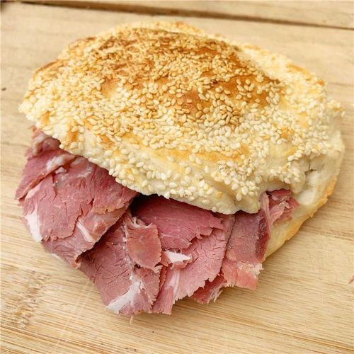 河南特产土高炉烧饼商丘周口山东河北手工五香芝麻饼清真现做现发