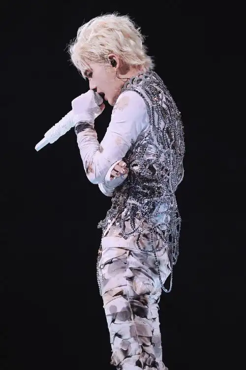 环球时报刊登周震南演唱会#zzn#周震南实体专上线秒